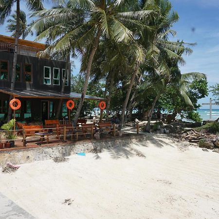 L Cafe Restobar & Lyn'S Guest House San Juan (Siquijor) Exterior foto