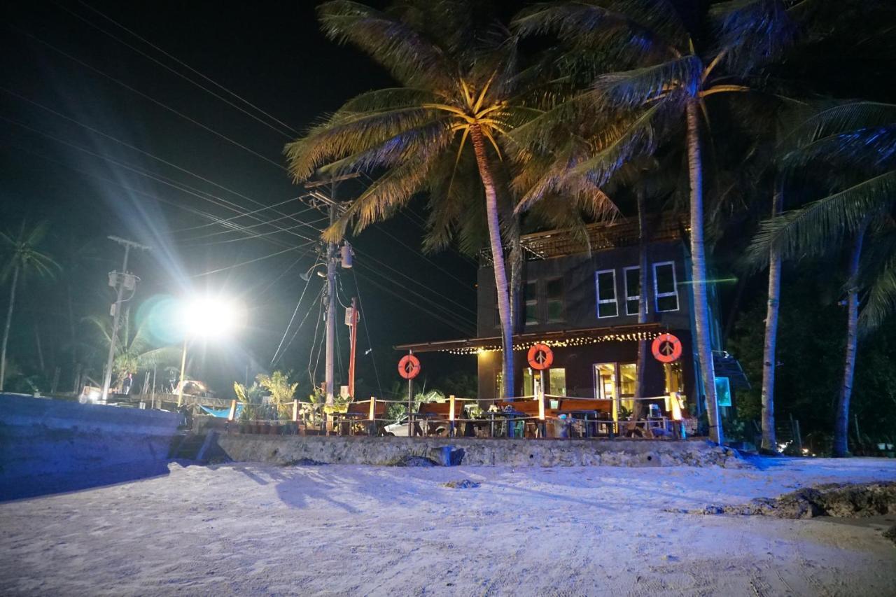 L Cafe Restobar & Lyn'S Guest House San Juan (Siquijor) Exterior foto