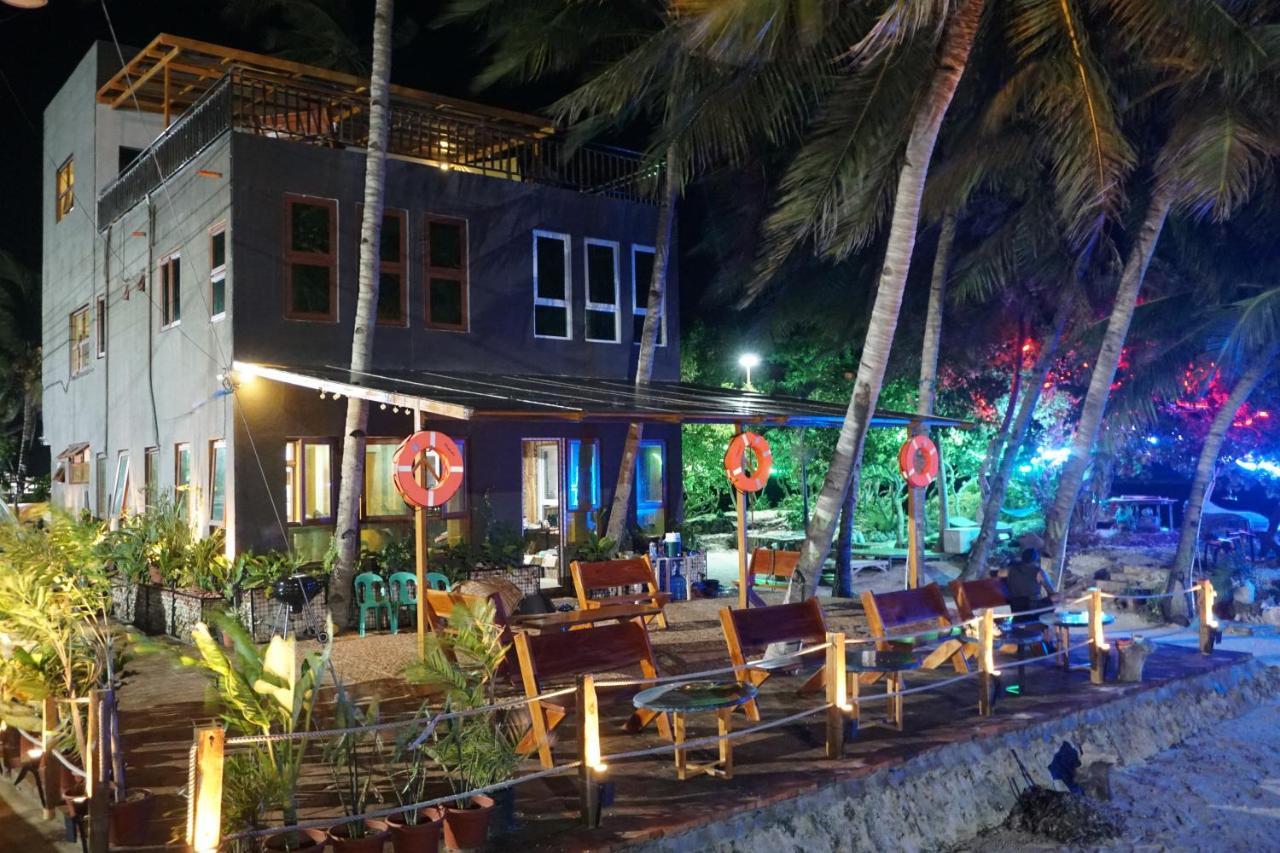 L Cafe Restobar & Lyn'S Guest House San Juan (Siquijor) Exterior foto